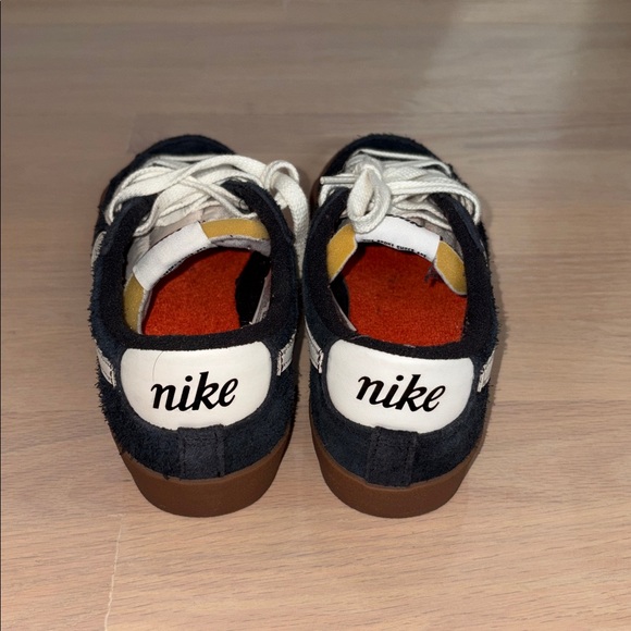 Vintage Nike Shoes - Picture 2 of 7